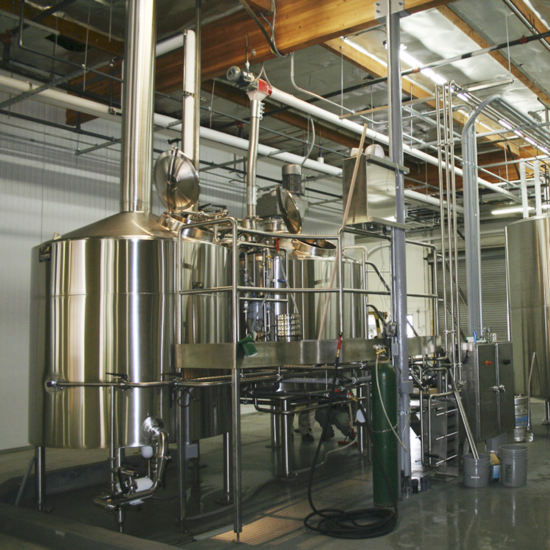 Industrial brewery equipment 